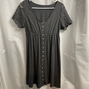 Grey sundress with lace sleeve